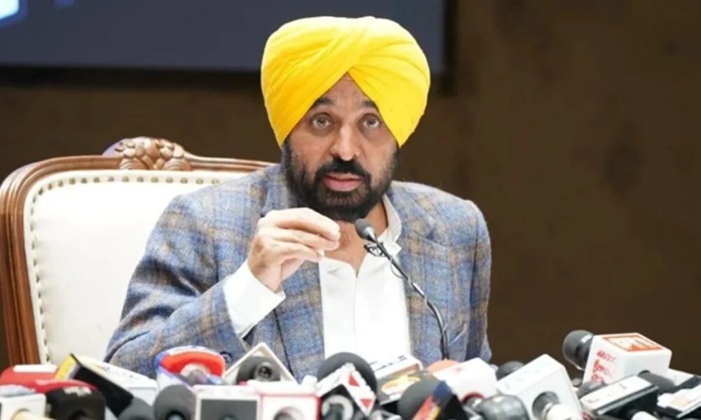 पंजाब सरकार जनवरी में बुलाएगी स्पेशल सेशन:मनरेगा स्कीम बदलने के खिलाफ उठाएंगे आवाज, CM बोले-गरीब परिवारों की आजीविका प्रभावित हो रही