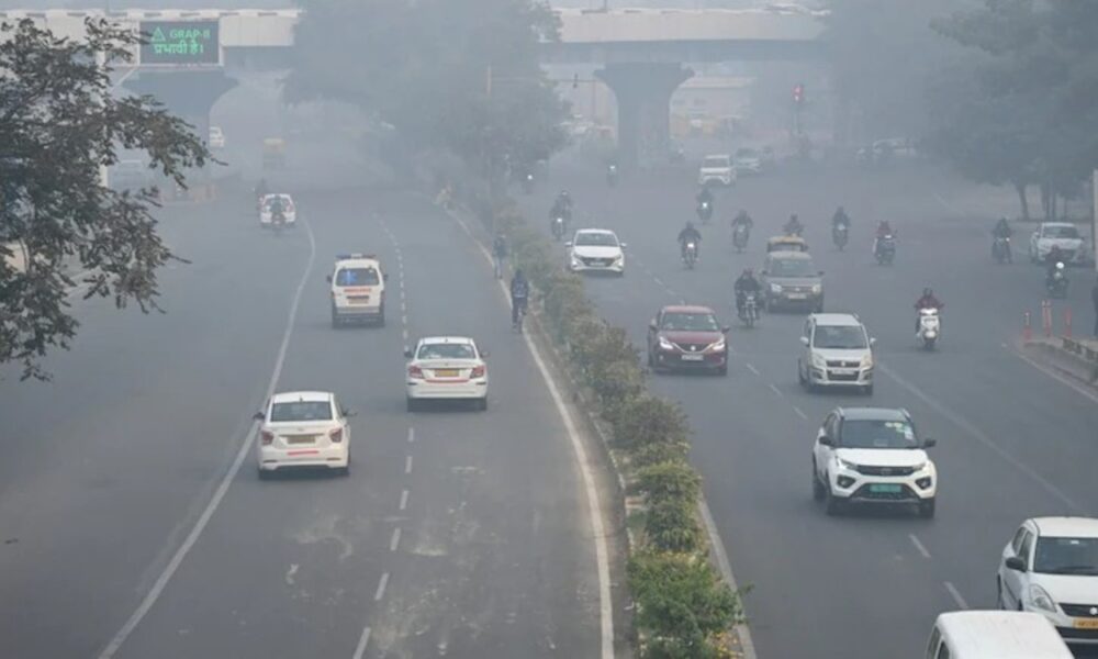दिल्ली में बिना PUC के नहीं मिलेगा पेट्रोल-डीजल, BS6 से कम के वाहन पर भी प्रतिबंध