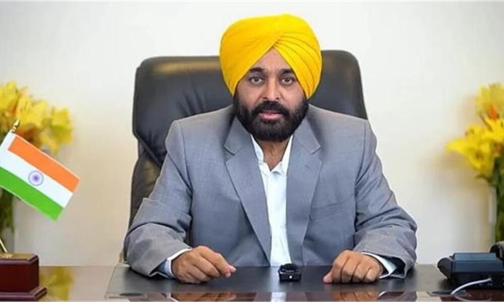 पंजाब CM की श्री अकाल तख्त में पेशी का टाइम बदला:जत्थेदार ने 15 जनवरी को तलब किया था; राष्ट्रपति का कार्यक्रम बना वजह
