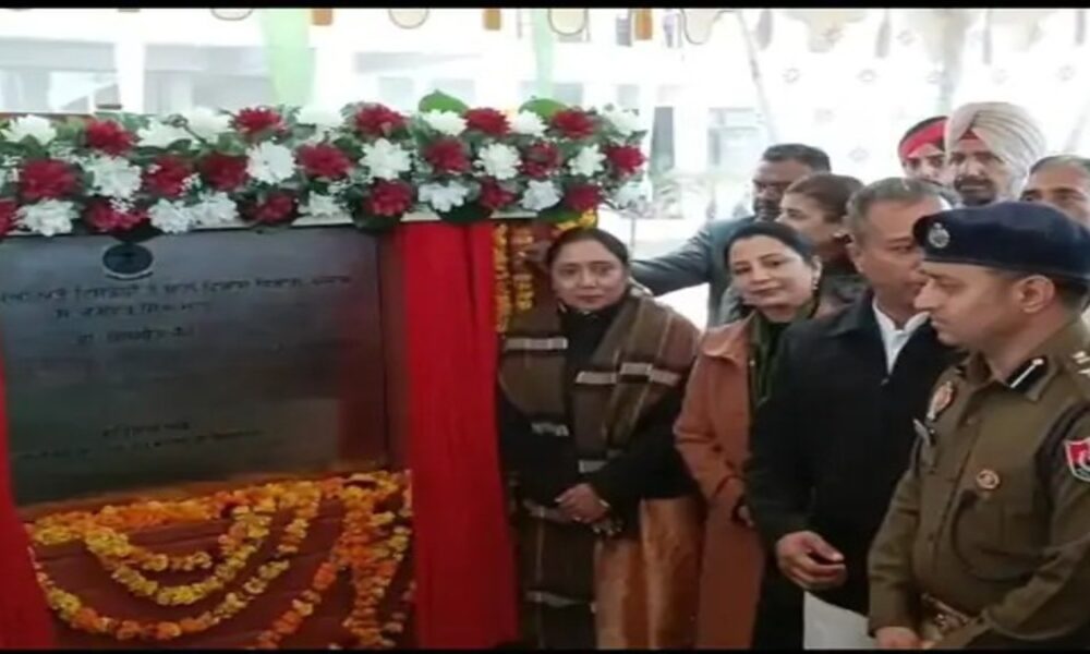 मानसा में ₹9 करोड़ से बना सत्कार घर:कैबिनेट मंत्री बलजीत कौर ने किया उद्घाटन, यहां रह रहे बुजुर्गों से जानी समस्याएं