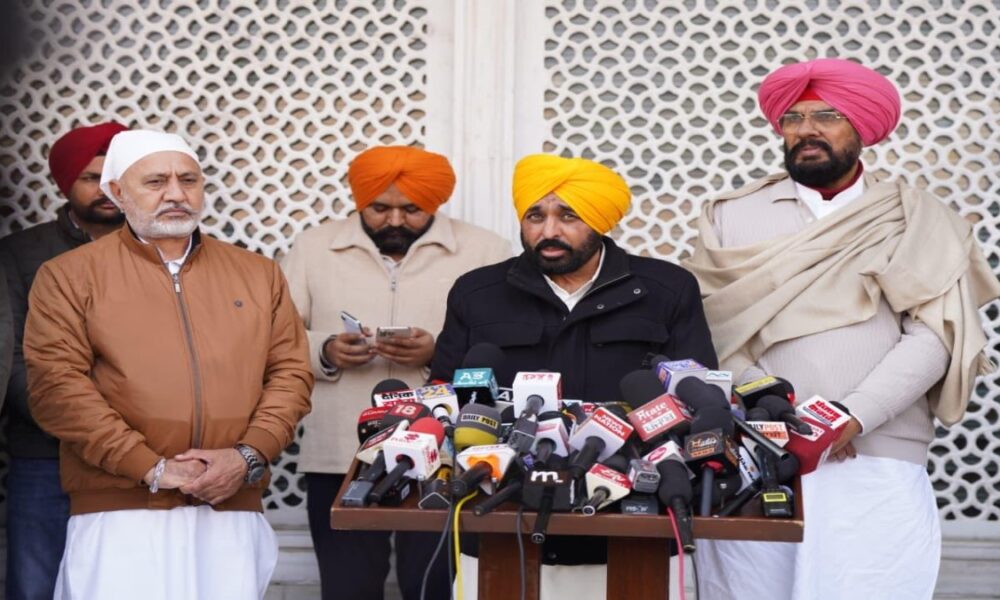 श्री अकाल तख्त सचिवालय में पेश हुए CM भगवंत मान, कहा- मैंने कभी श्री अकाल तख्त को चुनौती नहीं दी