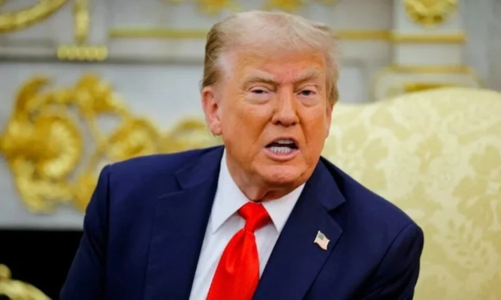 Donald Trump के एयर फोर्स वन में तकनीकी खराबी, दावोस यात्रा के बीच विमान की इमरजेंसी लैंडिंग
