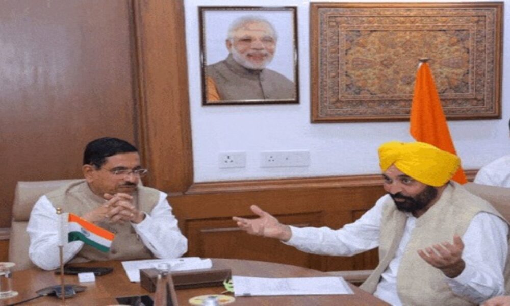 FCI जीएम की नियुक्ति पर पंजाब व केंद्र में तकरार:CM मान का केंद्र को पत्र,फैसले पर पुनर्विचार