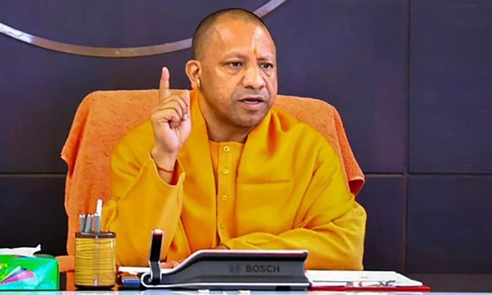 एनकाउंटर पर CM योगी का जवाब: बोले- हमने भी पुलिस को पिस्तौल दी है…अगर मारे न तो क्या गोली खाएं?