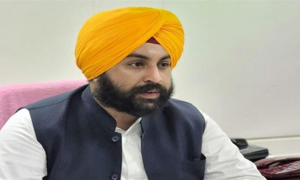 ज्ञानी रघबीर सिंह जी के खुलासों ने सिख जगत के समक्ष खड़े किए अहम सवाल -Harjot Bains