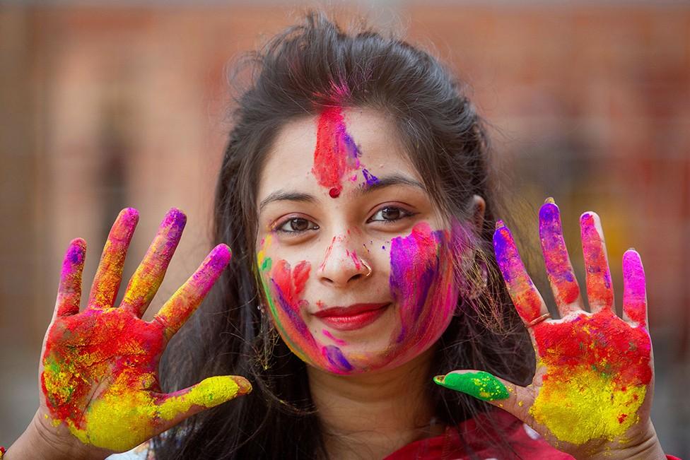 होली 2026: खुशियों के रंग रहें सुरक्षित, लापरवाही से न बिगड़े सेहत का मिज़ाज