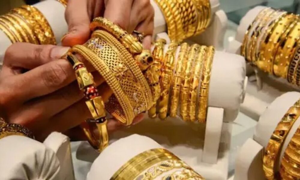 चांदी 2 दिन में ₹26 हजार सस्ती हुई:₹2.64 लाख किलो पर आई, 10 ग्राम सोना ₹7 हजार गिरकर ₹1.62 लाख का हुआ