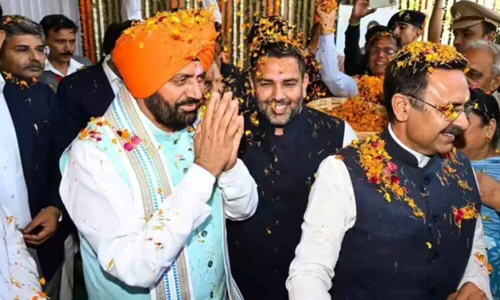 केसरिया पगड़ी से पंजाब पर नजर? बजट में हरियाणा के CM नायब सैनी का सियासी संदेश, कांग्रेस ने बोला हमला