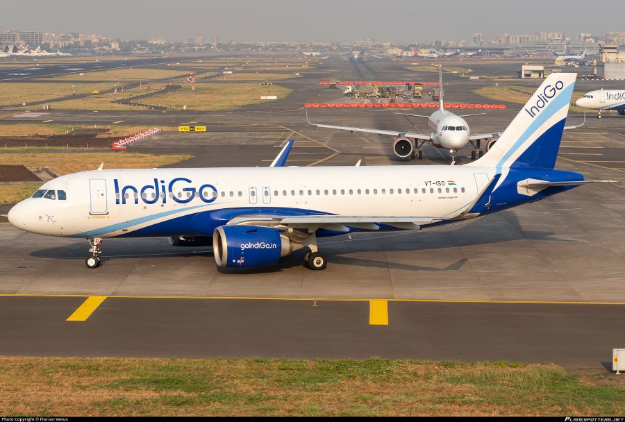 फ्लाइट टिकट महंगे: IndiGo ने बढ़ाया फ्यूल सरचार्ज, अब सफर पर पड़ेगा ज्यादा खर्च