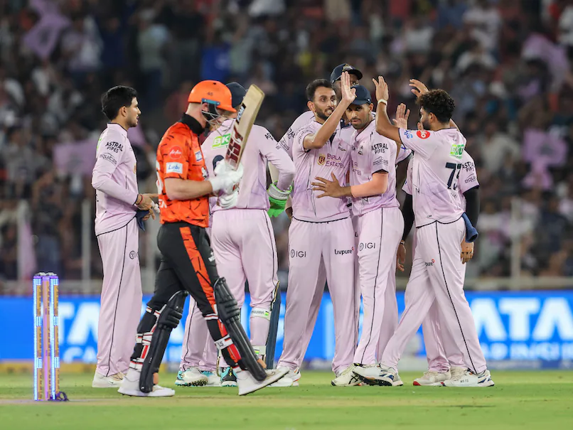 IPL 2026: लगातार 5वीं जीत के साथ गुजरात नंबर-1, हैदराबाद को 82 रन से रौंदा