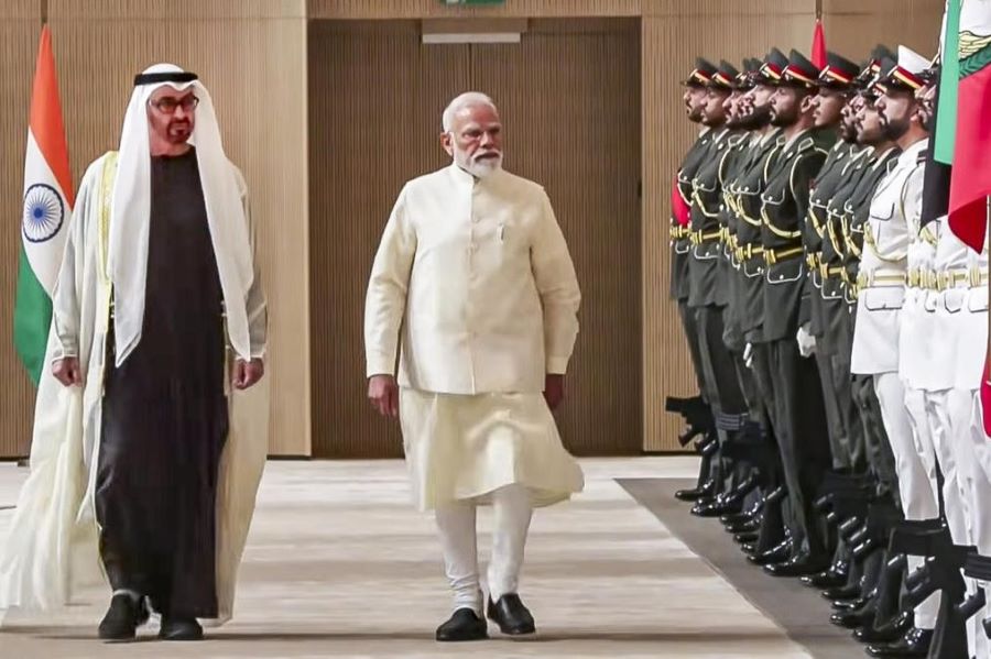 UAE दौरे पर PM मोदी का भव्य स्वागत, ऊर्जा, रक्षा और निवेश पर भारत-UAE के बीच कई बड़े समझौते