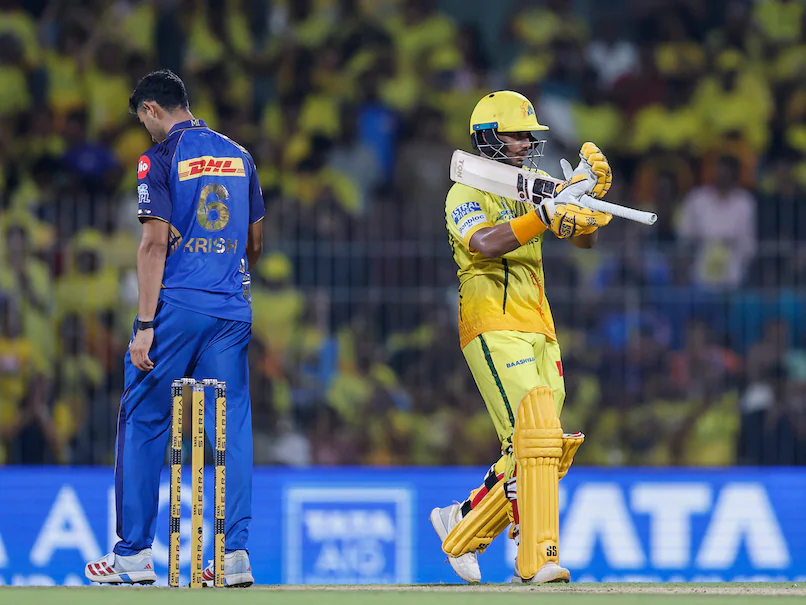 IPL 2026: चेन्नई का मुंबई पर फिर दबदबा, गायकवाड़–कार्तिक की शानदार पारियों से 8 विकेट की जीत