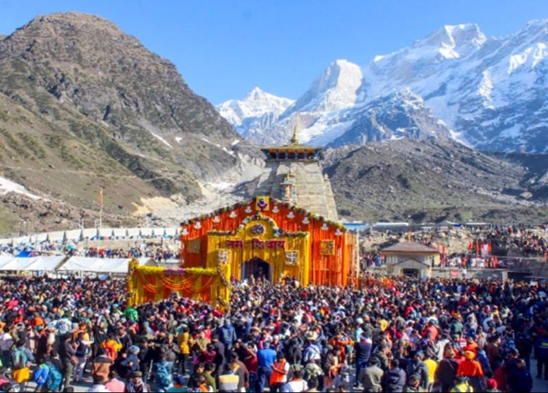 केदारनाथ यात्रा पर मौसम की मार, प्रशासन ने सुरक्षा के मद्देनज़र लगाया अस्थायी विराम