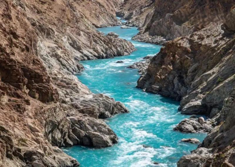 सिंधु जल समझौता ठप पड़ते ही हरकत में पाकिस्तान, जल संकट से निपटने के लिए 4 बड़े बांधों पर तेज किया काम