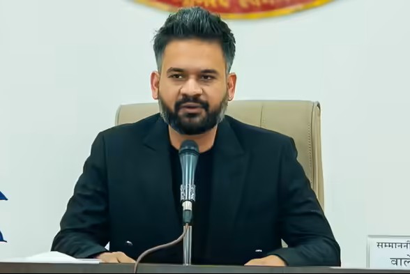 नेपाल के PM के बयान से मचा सियासी बवाल, भारत की जमीन पर कब्जे वाले दावे पर सरकार ने दी सफाई