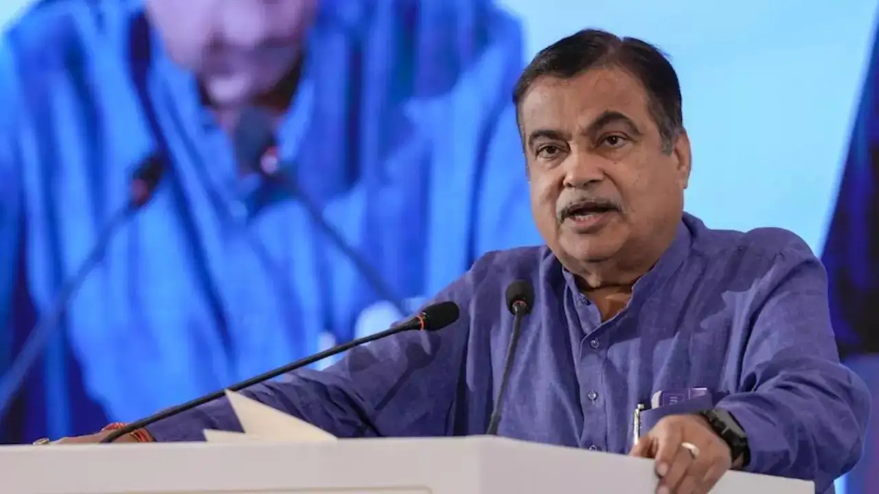 E20 पेट्रोल पर फिर तेज हुई बहस: ईंधन नीति को लेकर बढ़ा असंतोष, पुराने वाहनों के लिए विकल्प की मांग ने पकड़ी रफ्तार