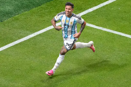 FIFA 2026 : 2 गोल से पिछड़ने के बाद अर्जेंटीना का चमत्कार, 13 मिनट में पलटा मैच और क्वार्टर फाइनल में बनाई जगह