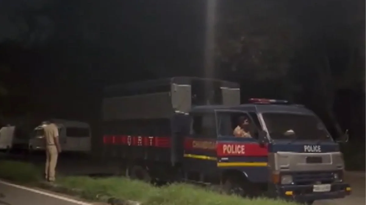 चंडीगढ़ में बड़ी वारदात की साजिश नाकाम, बस स्टैंड के पास विस्फोटक से भरा बैग मिलने के बाद 3 युवक गिरफ्तार