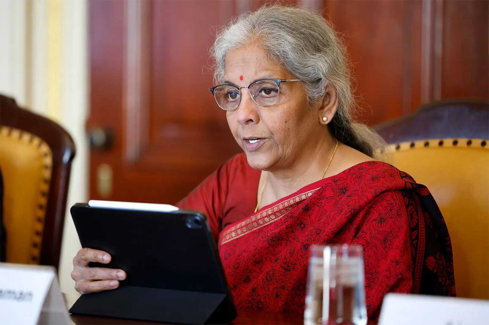 UPI पर चार्ज लगाने की चर्चा पर सरकार का बड़ा बयान, निर्मला सीतारमण ने कांग्रेस के आरोपों को बताया भ्रामक