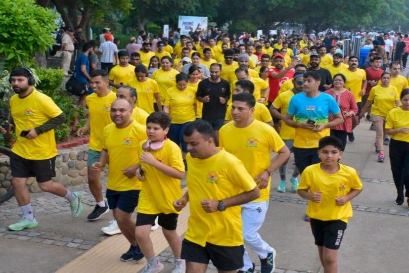 सुखना लेक पर गूंजा फिटनेस का जोश, वायुसेना के प्रमोशनल रन में ट्राई-सिटी के लोगों ने बढ़-चढ़कर लिया हिस्सा