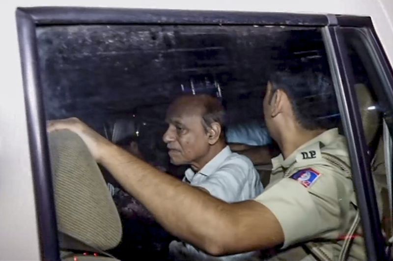 दिल्ली PG हादसा: चौथी गिरफ्तारी के बाद बढ़ा एक्शन, खतरनाक इमारतों पर MCD की नजर