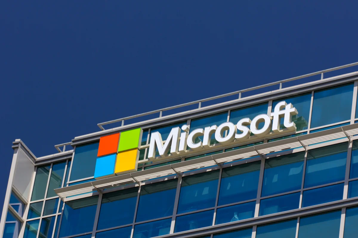 AI पर Microsoft का बड़ा दांव, 60 हजार कर्मचारियों के सामने कंपनी छोड़ने का विकल्प