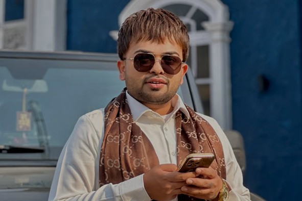 सोशल मीडिया इन्फ्लुएंसर मैड संधू हुआ गोलियों से छलनी, बाइक सवार हमलावरों ने लोहारका रोड पर दिया वारदात को अंजाम