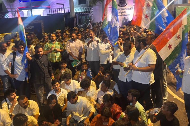 दिल्ली में NSUI का प्रदर्शन, अध्यक्ष विनोद जाखड़ समेत कई कार्यकर्ता हिरासत में; महिला कार्यकर्ताओं से कथित मारपीट पर FIR की मांग